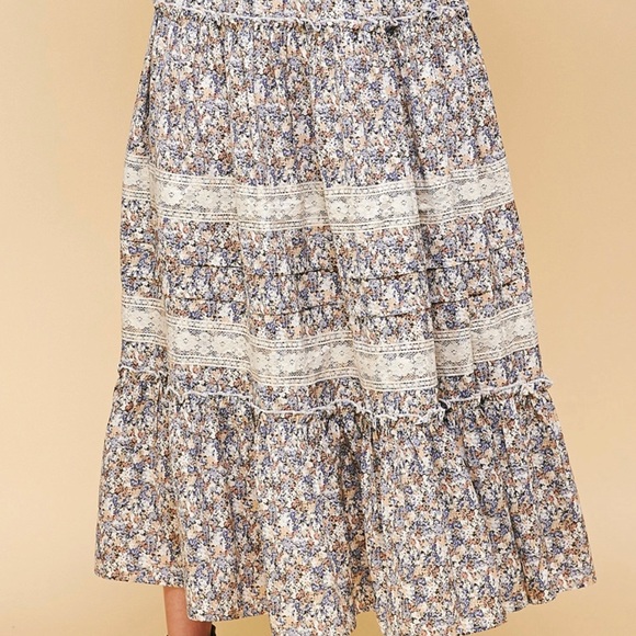 ✨FLASH SALE✨ Floral Boho Skirt - Picture 2 of 3